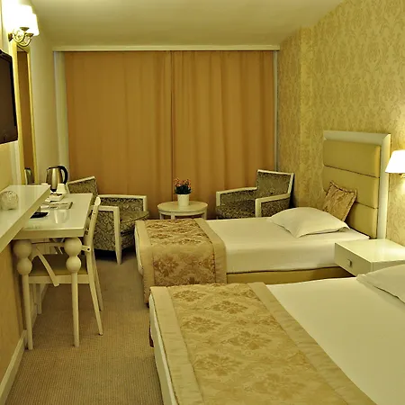 Palace 4*
