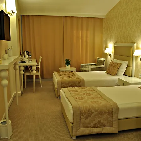Palace 4*