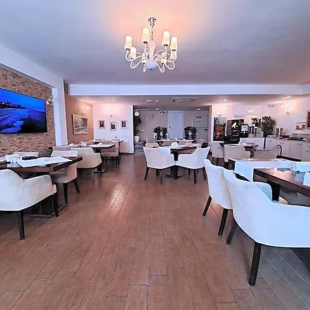 Palace Szálloda 4*