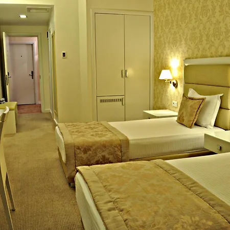 Palace Hotel 4*